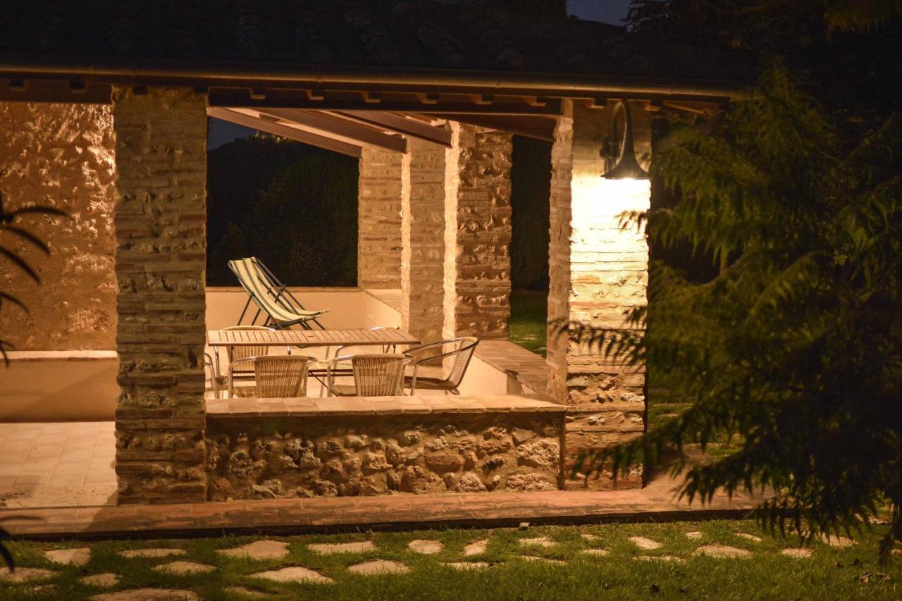 Monteriggioni Suite Luaran gambar